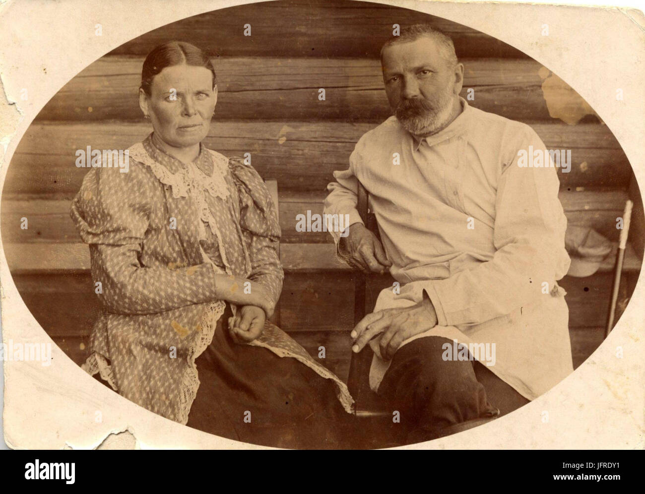 D090. D098. D09AD183D0BAD0B0D180D0BDD0B8D0BAD0BED0B2 D181 D0B6D0B5D0BDD0BED0B9 D0A1. D098. D09AD183D0BAD0B0D180D0BDD0B8D0BAD0BED0B2D0BED0B9 (D184D0BED1 0071 Stockfoto