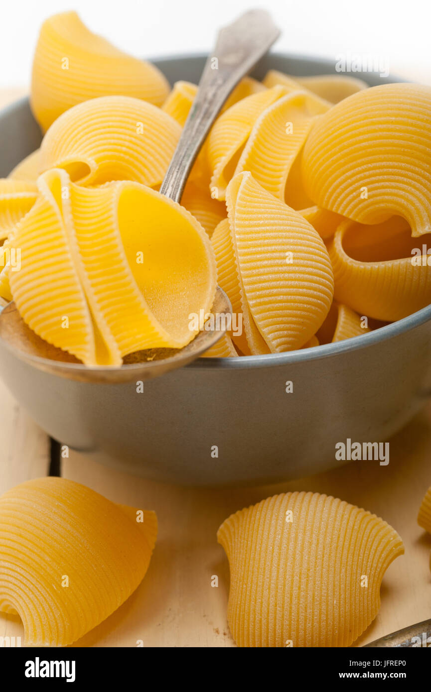Italienische Schnecke lumaconi Nudeln Stockfoto
