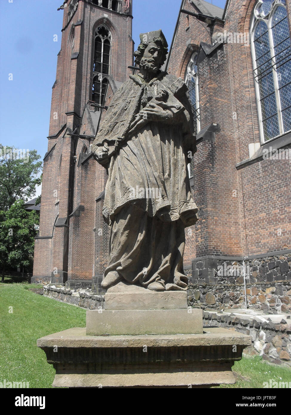 (TTO) Socha Sv. Jana Nepomuckého (Teplice) B Stockfoto