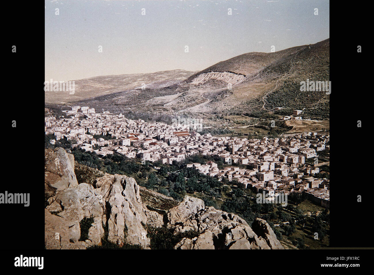 FARBFOTO AUS DEM SPÄTEN 19. JAHRHUNDERT VOM FRANZÖSISCHEN FOTOGRAFEN, BONFILS. D7A6D799D79CD795D79D D7A6D791D7A2 D79ED7A1D795D7A3 D794D79ED790D794 D79419 D7A9D79C D794D7A6D79C 0053 Stockfoto