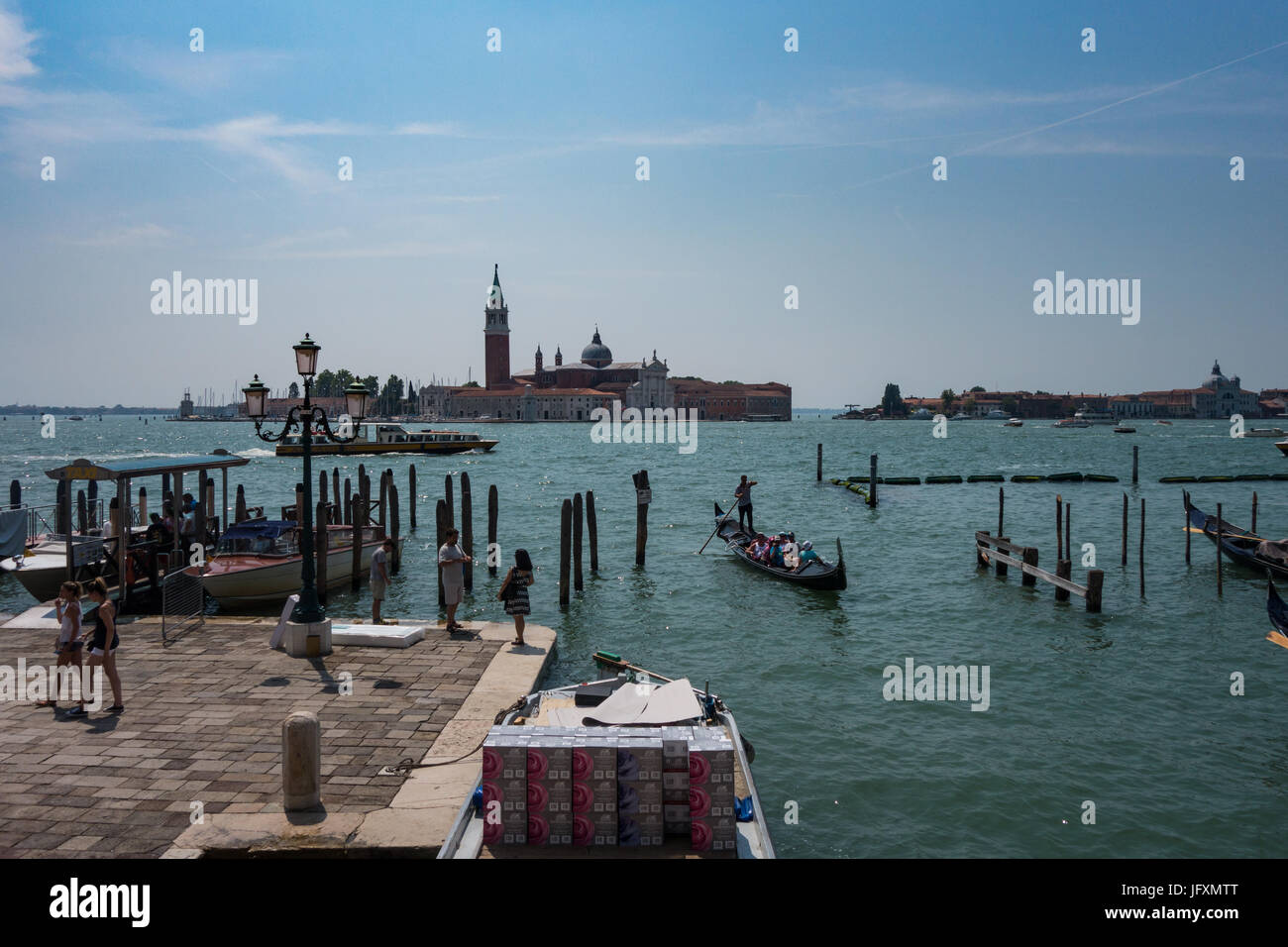 Blick über die Lagune von Venedig in Richtung Chiesa di San Giorgio Maggiore Stockfoto