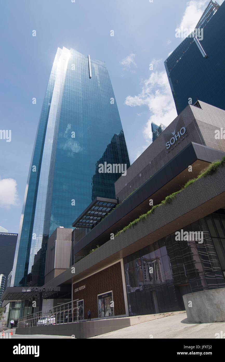 Die Soho-Mall und Hochhaus in Panama City, Panama Stockfoto