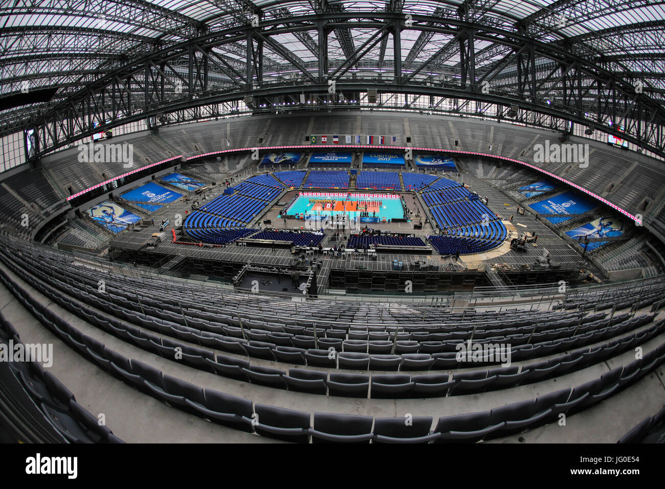 3. Juli 2017 - Struktur ParanÃ, Curitiba, Brasilien - Brasilien - World League Volleyball Finale 2017 - montiert Arena da Baixada Stadion in Curitiba (Brasilien), für die Spiele zwischen 4 und 8 Juli. Alle Spiele werden in der Arena da Baxaida gespielt werden, ein Fußballstadion, das auch 2014 FIVB World Cup Gastgeber entspricht. Foto: Geraldo Bubniak Credit: Foto: Geraldo Bubniak/ZUMA Draht/Alamy Live-Nachrichten Stockfoto