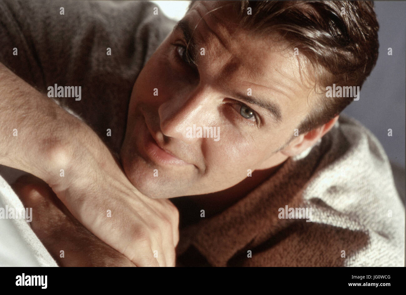 Attraktive lächelnden Mann Stockfoto