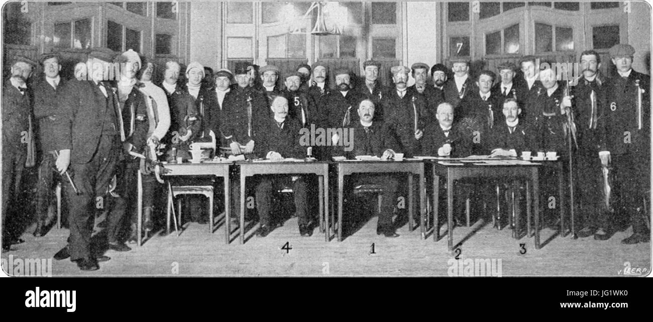 Deelnemers Aan de Eerste Elfstedentocht 1909 Stockfoto