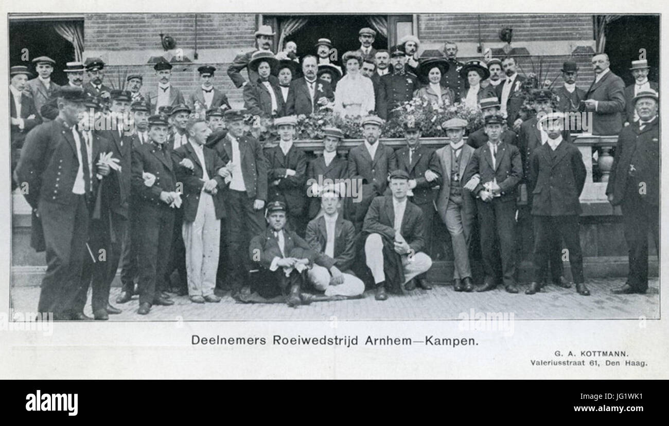 Deelnemers Aan de Roeiwedstrijd Arnhem-Kampen - F42466 - KNBLO Stockfoto