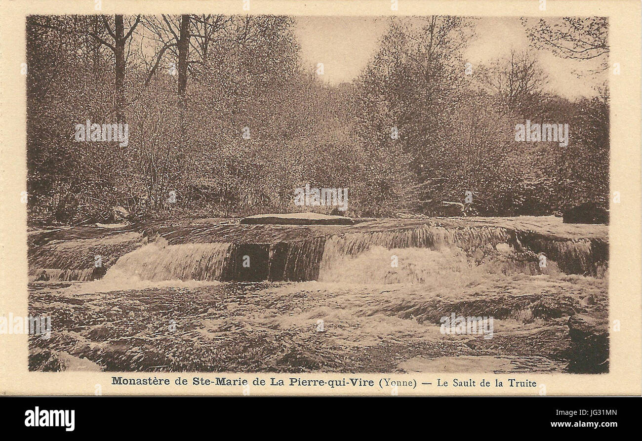 La Pierre-qui-Vire-FR-89-Le Monastère- Stockfoto