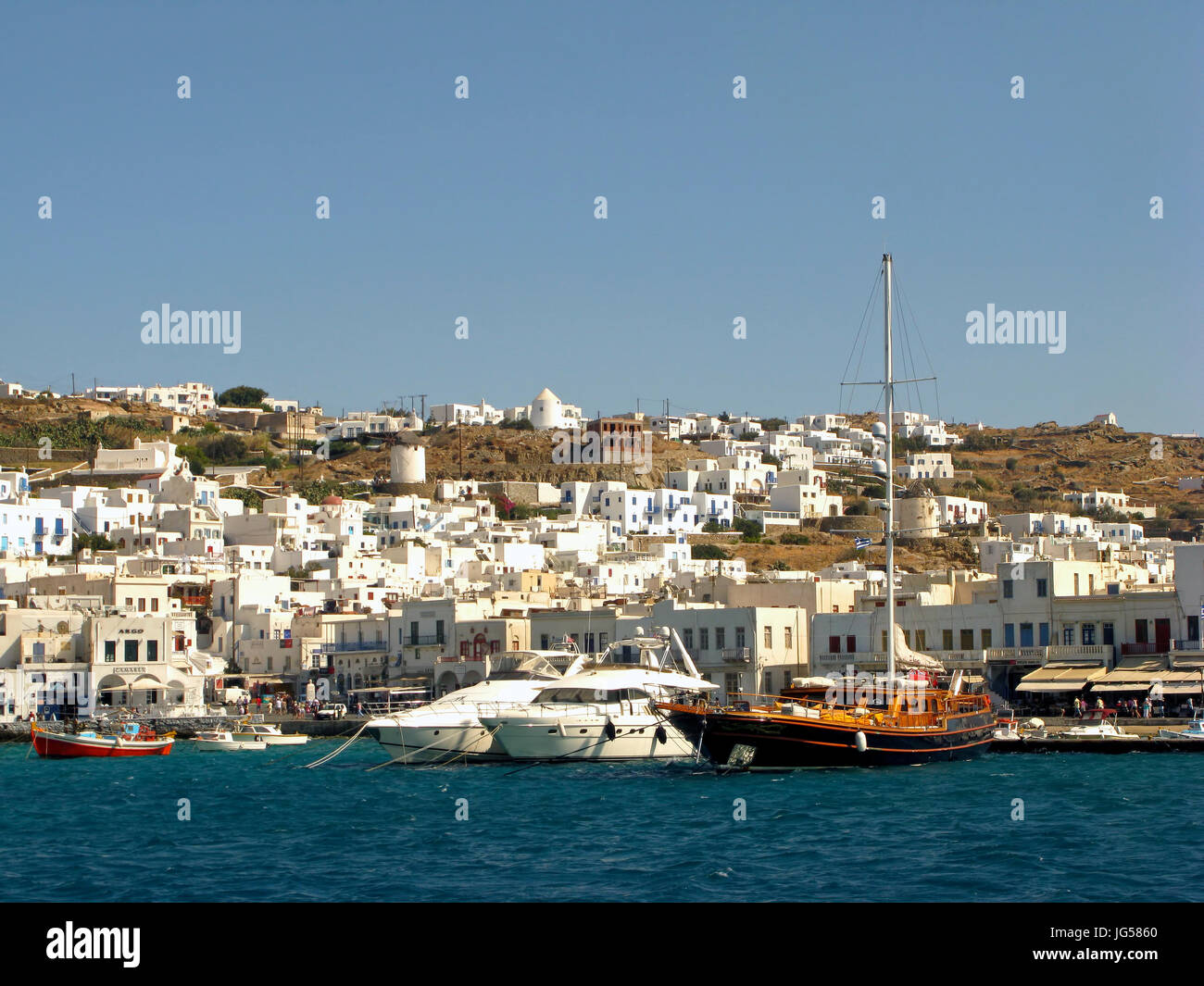 Chora Stadt Hafen Ägäische Meer griechische Kykladen Insel Mykonos Griechenland EU Europäische Union Europa Stockfoto