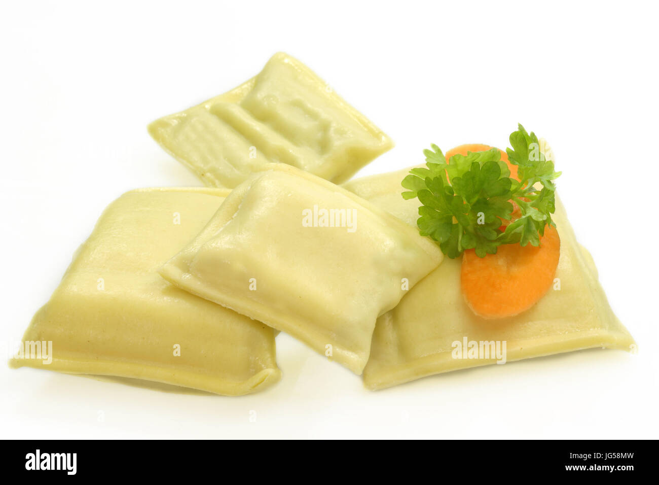 Gefüllte Pasta auf hellen Hintergrund. Aufnahme im Studio Stockfoto
