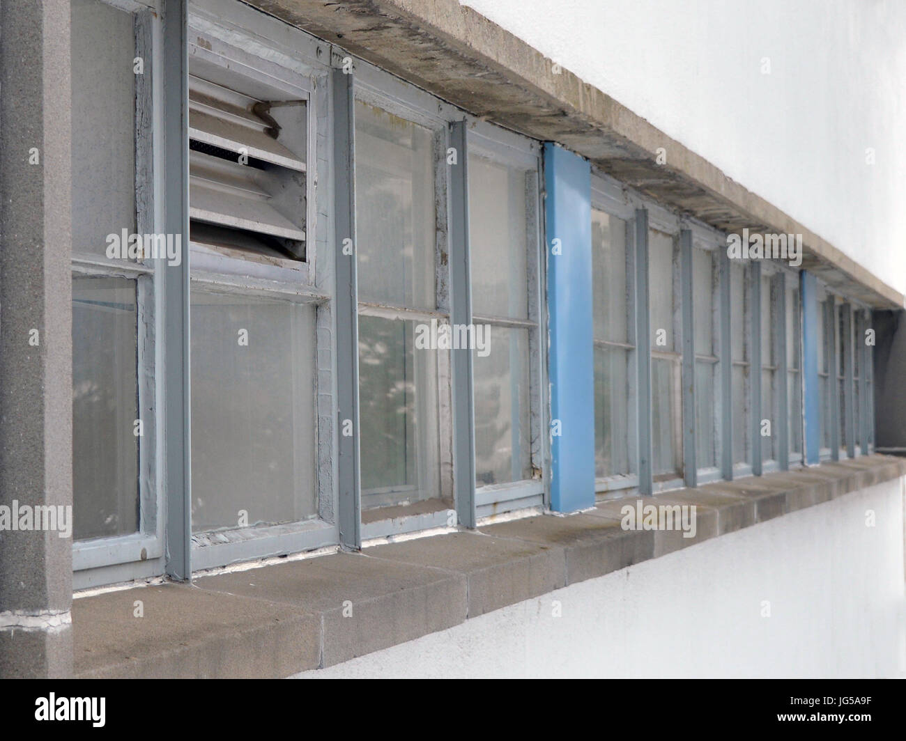 Alten gebrochenen Fenster Stockfoto