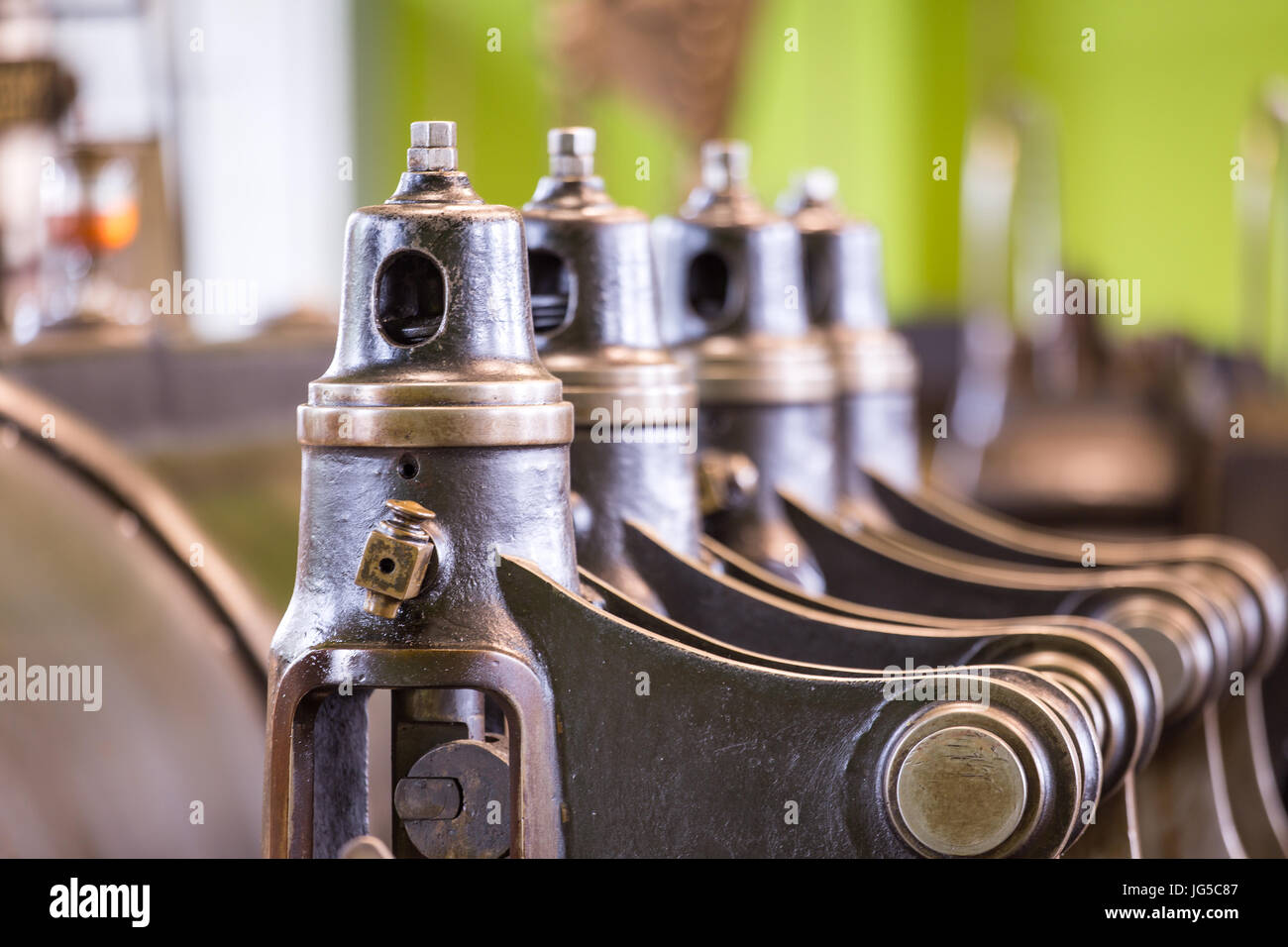 Vintage Bergbau Winde ermächtigt durch Dampfmaschine. Pistolen und Ventile. Stockfoto