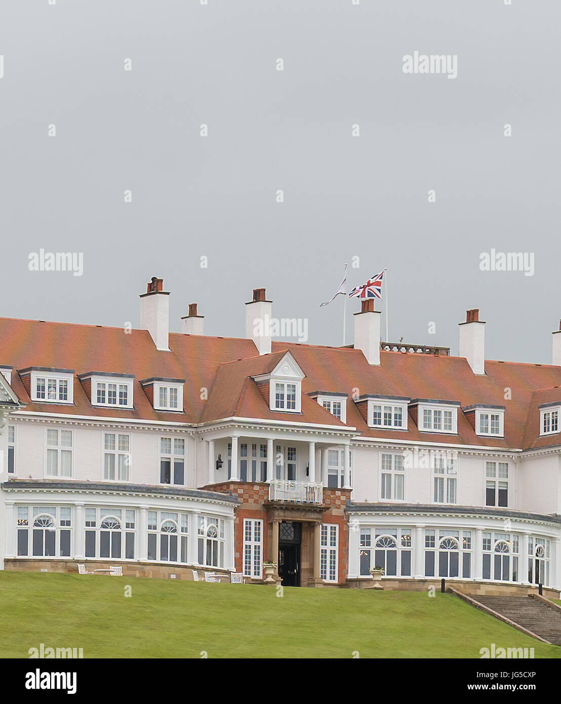 Turnberry, South Ayrshire Schottland-Juli 1st, 2017: vor dem Eingang und Rezeption der majestätischen Gebäude in Turnberry zu Beginn des Sommers in Sc Stockfoto