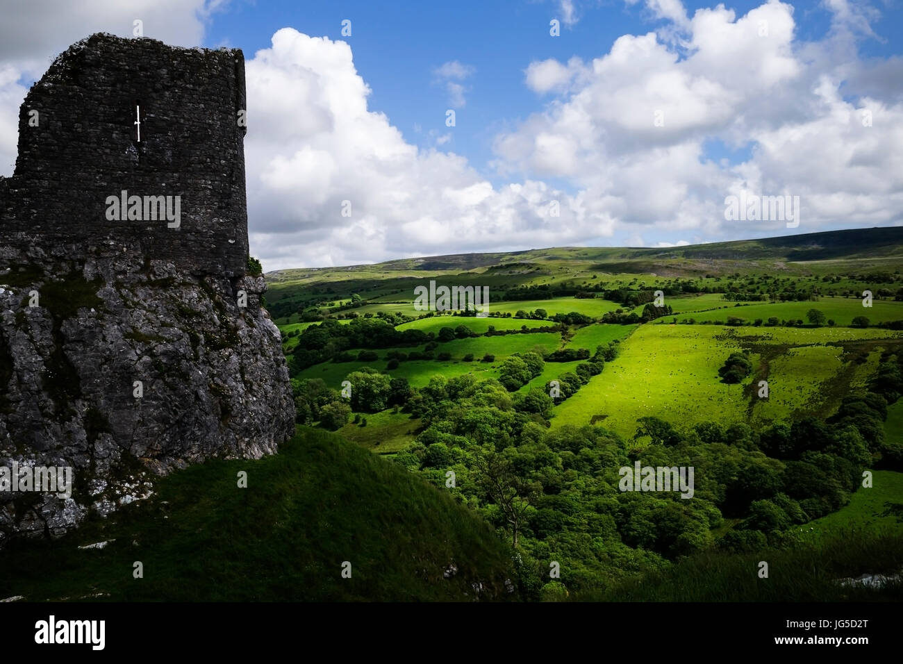 Die imposante Stellung der Position Cennen Castle, Carmarthenshire, Wales, UK Stockfoto