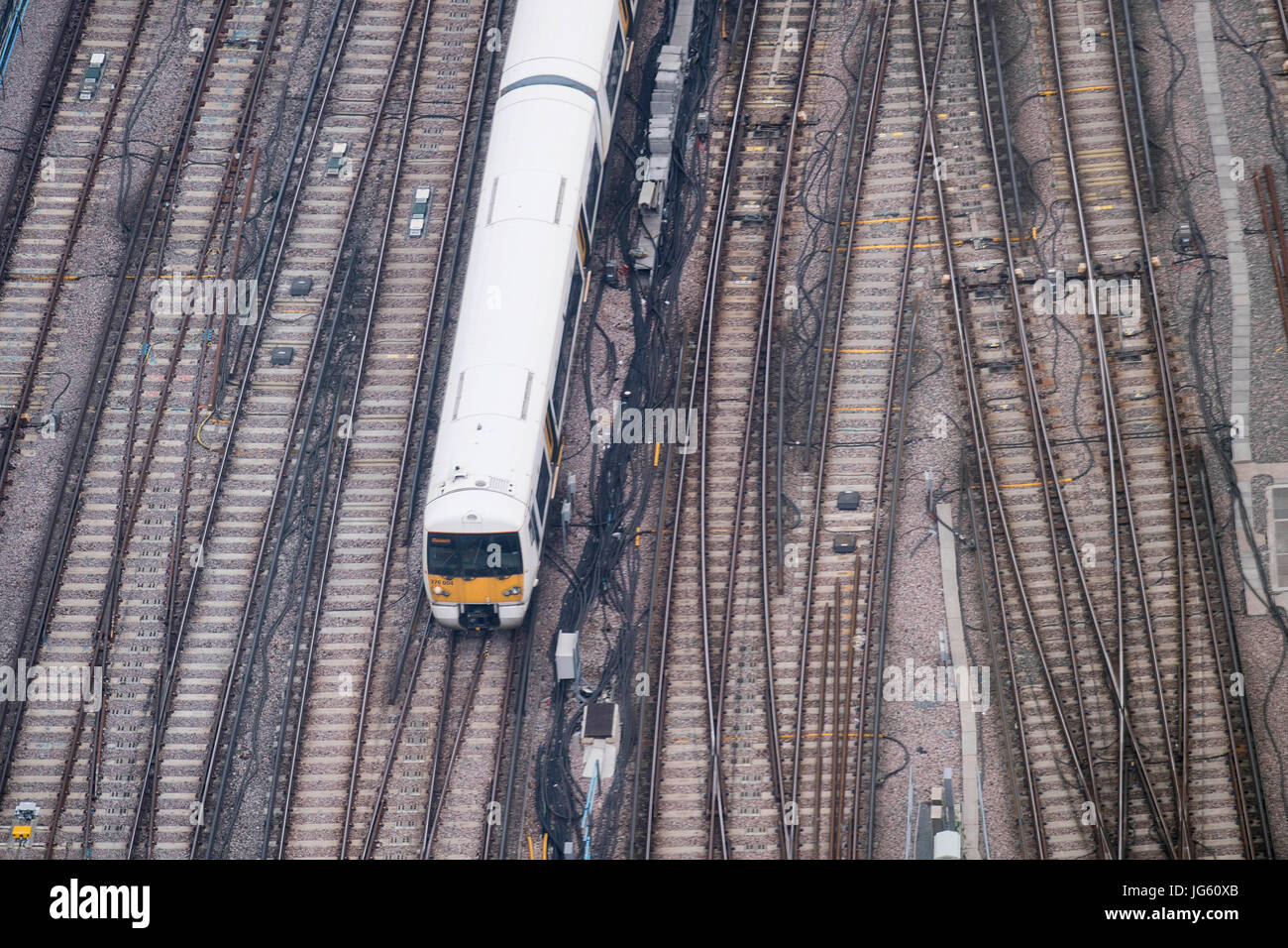 Gesamtansicht der Southern Rail Bahnhof in London Bridge, aus der Sicht von den Shard London höchste Aussichtsplattform an der Spitze der The Shard, der westlichen Europas höchste Gebäude ist. Stockfoto