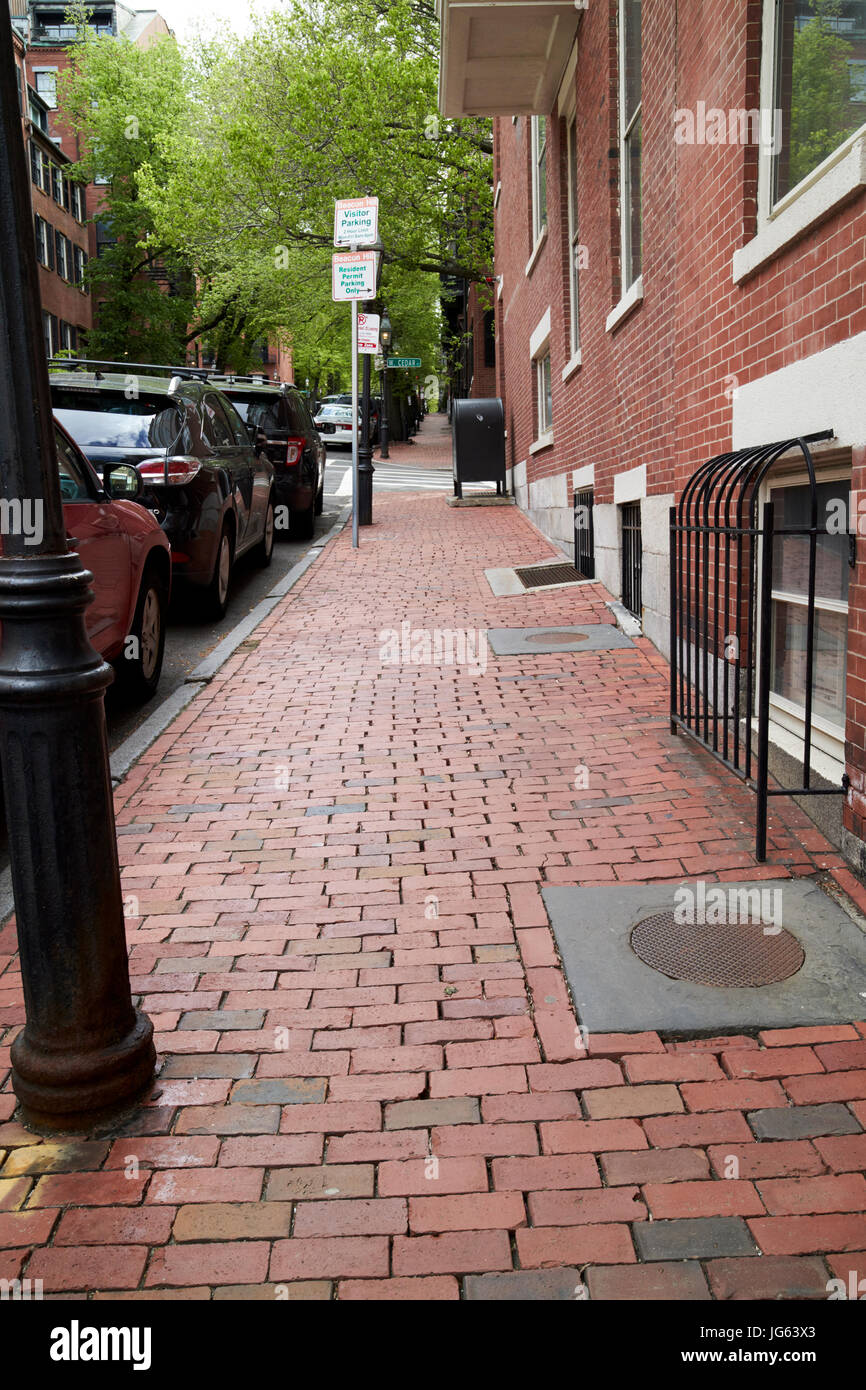 rote Ziegel Bürgersteig Mount Vernon Street Beacon Hill Boston USA Stockfoto