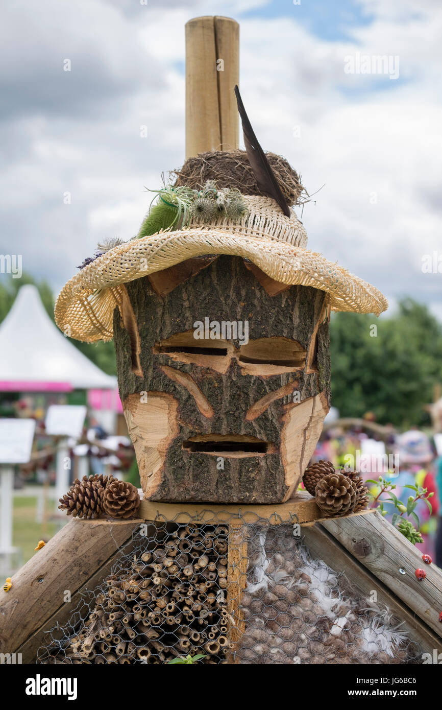 3. Juli 2017. RHS Hampton Court Palace Flower Show. Vogelscheuche-Wettbewerb eine Auszeichnung für die Show am besten gekleideten Vogelscheuche. Stockfoto