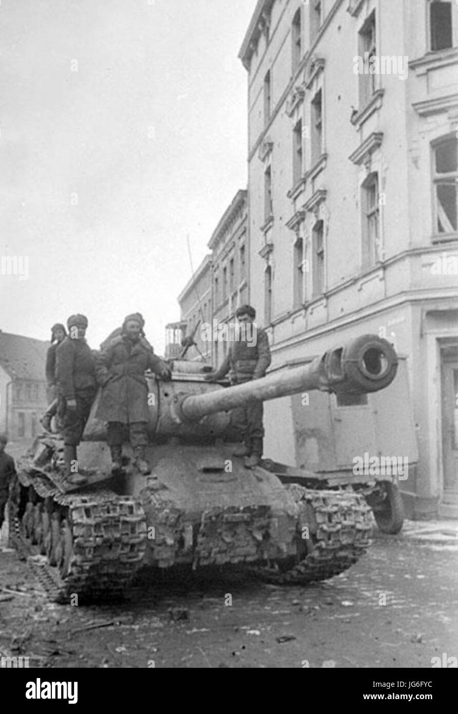 Radziecki Czołg IS-2 Na Ul. Chrobry, Przy Istniejących tun Dziś zabudowaniach Stockfoto