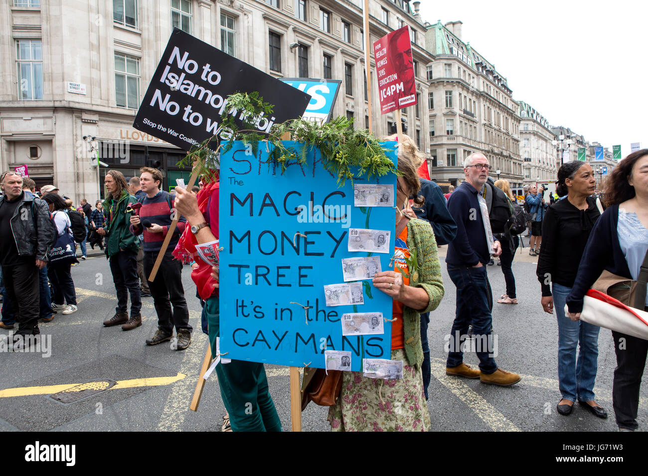 London, Vereinigtes Königreich - 1. Juli 2017: magische Geldbaum. Ein Marsch fand im Zentrum von London zu protestieren, die Regierung anhaltende Sparmaßnahmen mea Stockfoto