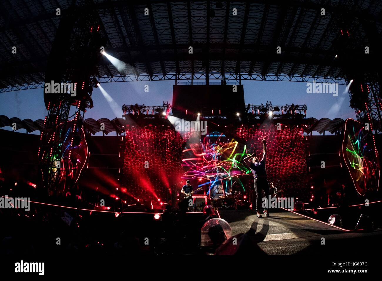 Mailand, Italien. 3. Juli 2017. Mailand, Italien 3. Juli Coldplay live im San Siro Stadion in Mailand Credit: Roberto Finizio/Alamy Live News Stockfoto