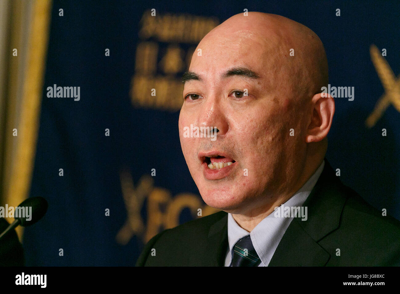 Japanischer Autor Naoki Hyakuta spricht während einer Pressekonferenz am The Foreign Correspondents Club of Japan auf 4. Juli 2017, Tokio, Japan. Hyakuta, die den Ansichten gehören Denial-of-das Massaker von Nanking, sprach über die Annullierung seines Vortrags an der Hitotsubashi-Universität, weil eine Gruppe von Studenten, gehören zu der Schule Antirassismus Information Center (ARIC) hatte argumentiert, dass seine Ansichten diskriminierend gegen bestimmte ethnischen Gruppen waren und er sollte nicht an der Universität Festival sprechen dürfen. Bildnachweis: Rodrigo Reyes Marin/AFLO/Alamy Live-Nachrichten Stockfoto