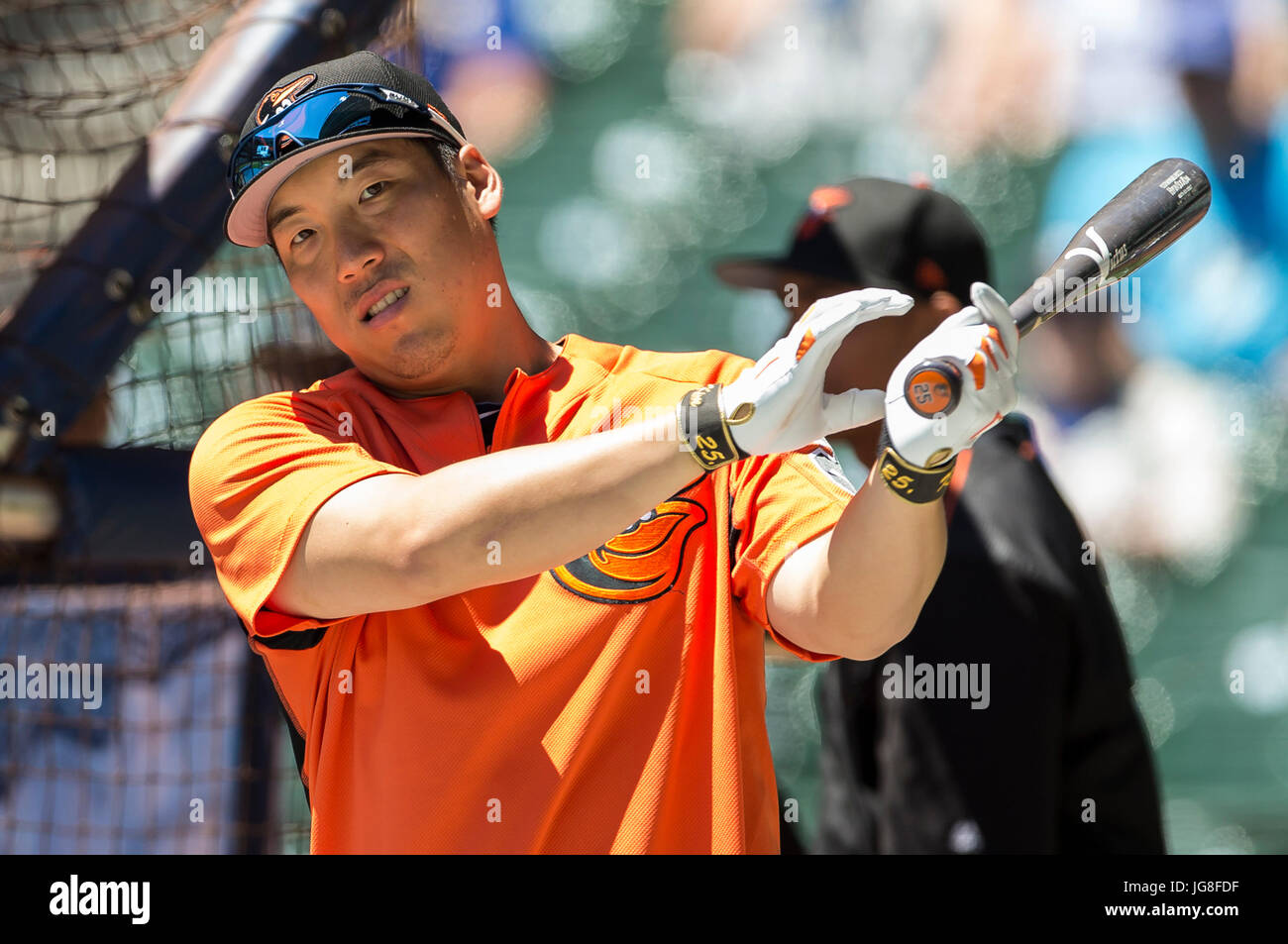 Milwaukee, WI, USA. 3. Juli 2017. Baltimore Orioles linker Feldspieler Hyun so Kim #25 vor der Major League Baseball Spiel zwischen den Milwaukee Brewers und den Baltimore Orioles im Miller Park in Milwaukee, Wisconsin. John Fisher/CSM/Alamy Live-Nachrichten Stockfoto