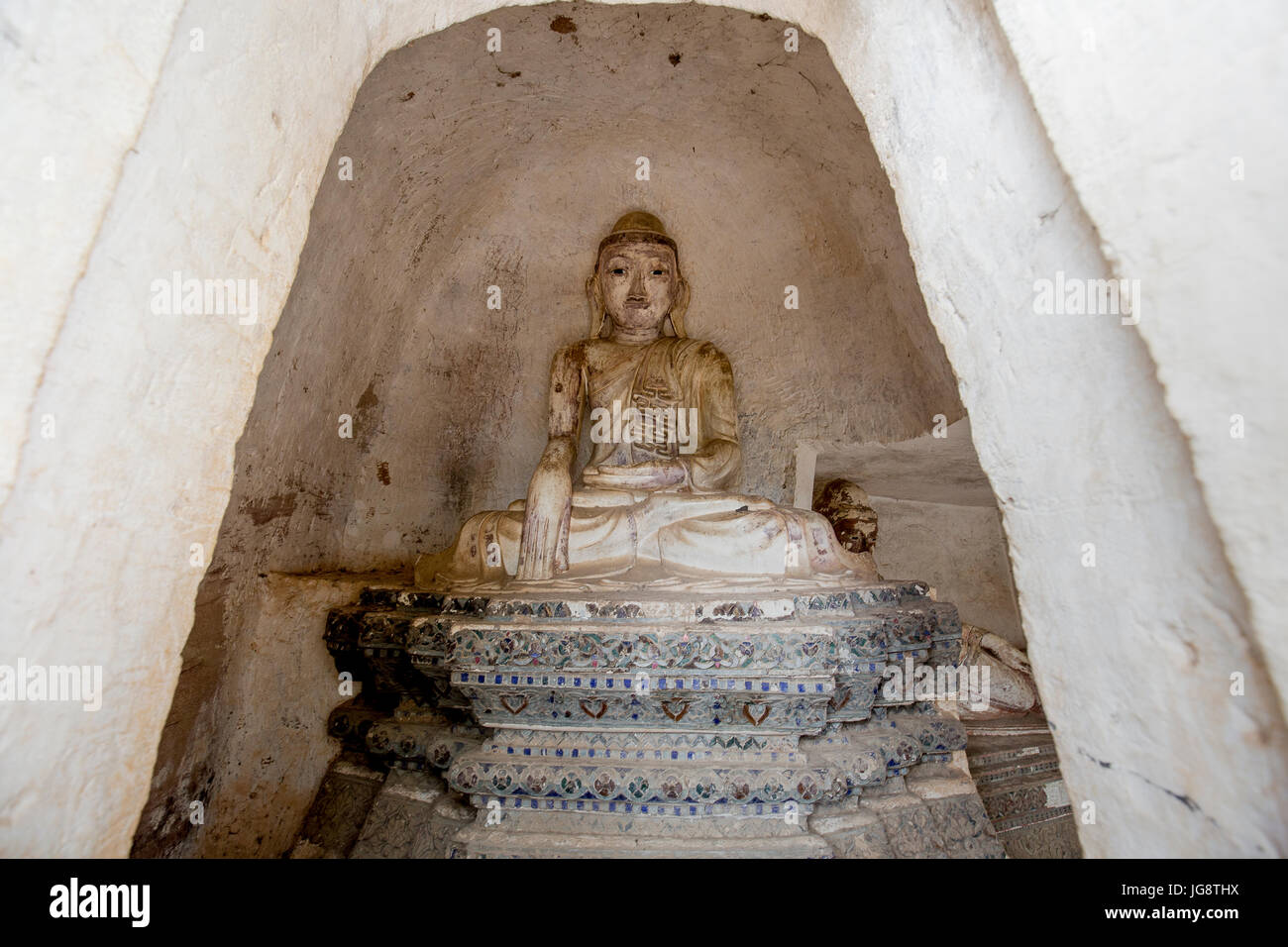 Schöne Buddha-Statue in Po Win Daung Höhlen in Monywa Bezirk Sagaing Region nördlichen Myanmar / Burma - reisen Foto / Myanmar Kultur Stockfoto