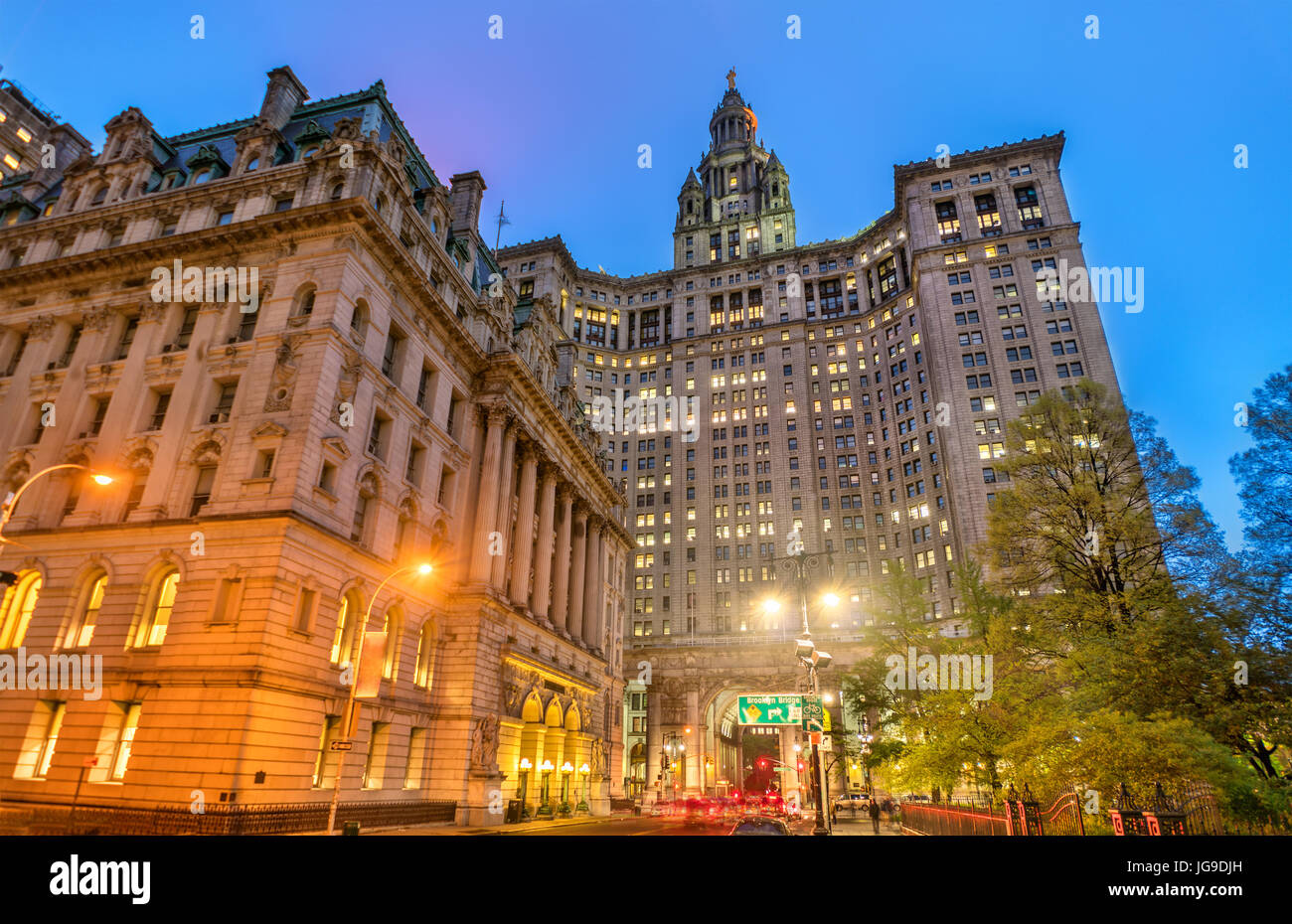 Leihmutter Gerichtsgebäude und Manhattan Municipal Building in New York City, USA Stockfoto