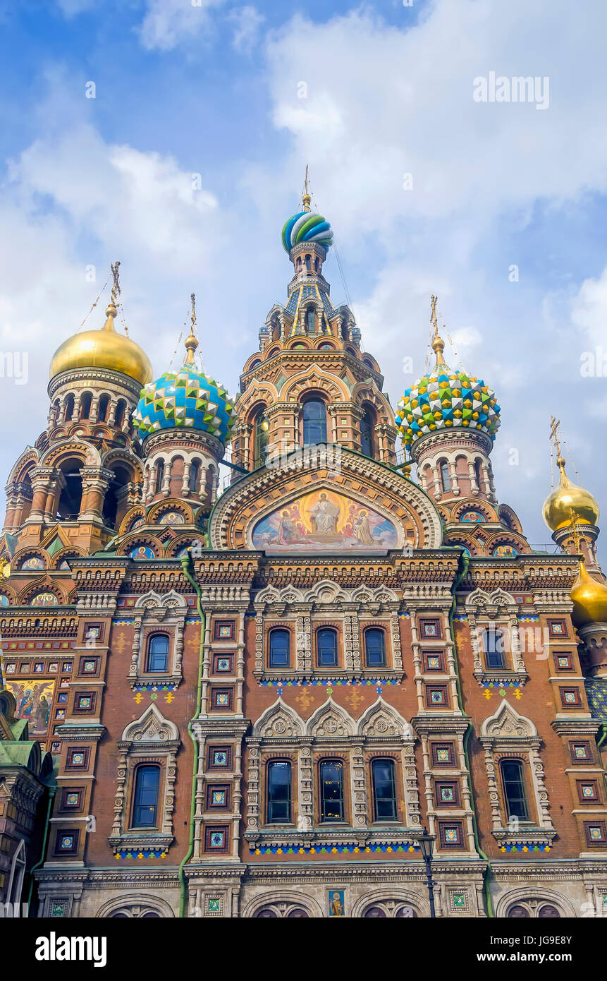 Zwiebeltürme der Kirche der Auferstehung Christi, auch bekannt als Kirche auf die Retter der Auferstehungskirche, St. Petersburg Russland O Stockfoto