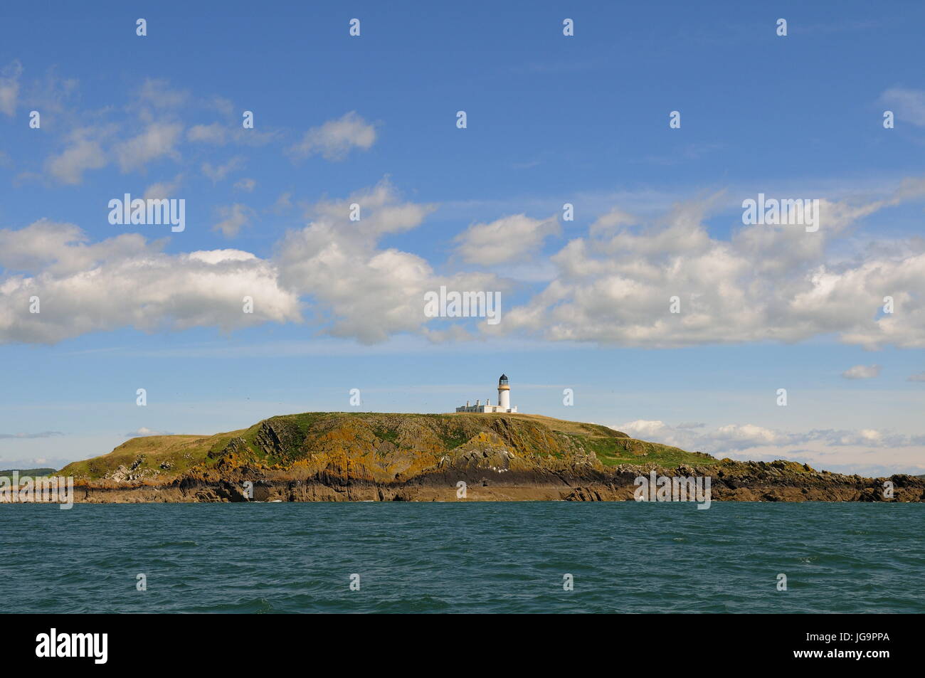 Kleines Ross Island und Leuchtturm an der Spitze der Bucht von kirkcudbright Stockfoto