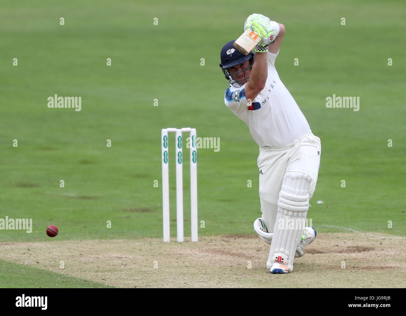 Yorkshires Andy Hødd Fledermäuse während der Specsavers County Championship Division One match bei dem North Marine Road Ground, Scarborough. Stockfoto