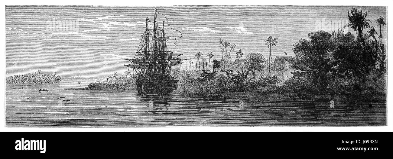 Horizontales Banner des alten Schiffes auf flachem Wasser dockte in der Nähe des afrikanischen Dschungels vegetated Ufer in Rio Nunez Mund, Guinea. Kunst von Sabatier 1861 Stockfoto