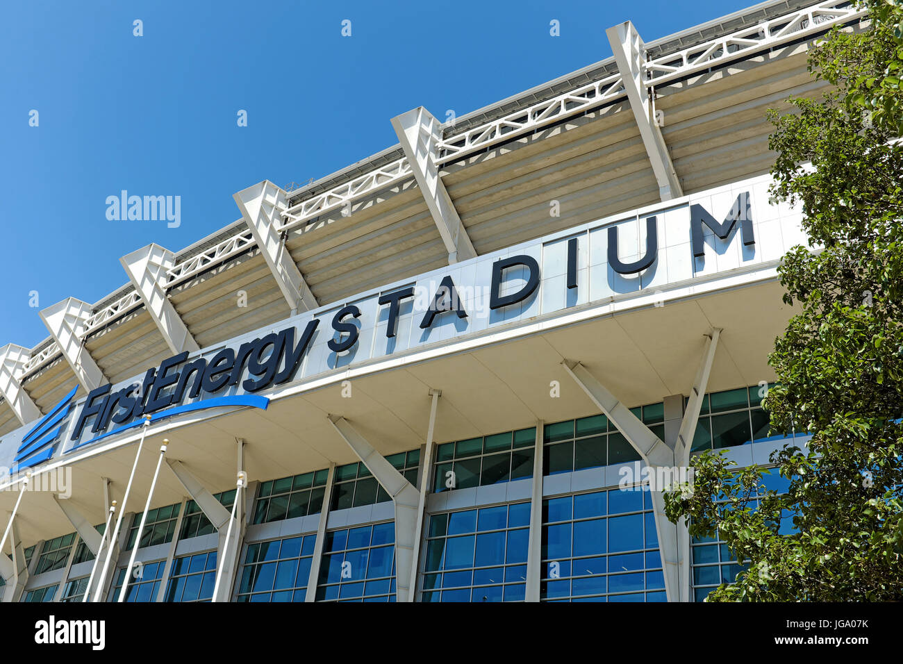 Erste Energie-Stadion auf dem Eriesee in Cleveland, Ohio, ist Heimat von Mega-Events, Konzerte und Fußballspiele Cleveland Browns. Stockfoto