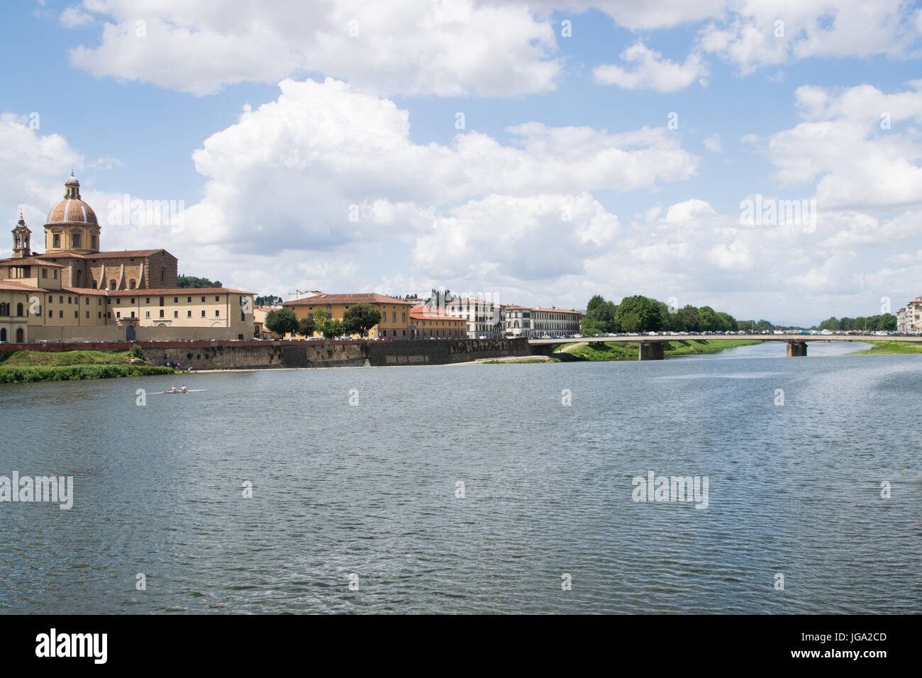 Panoramablick auf den Fluss Arno in Florenz, Italien Stockfoto