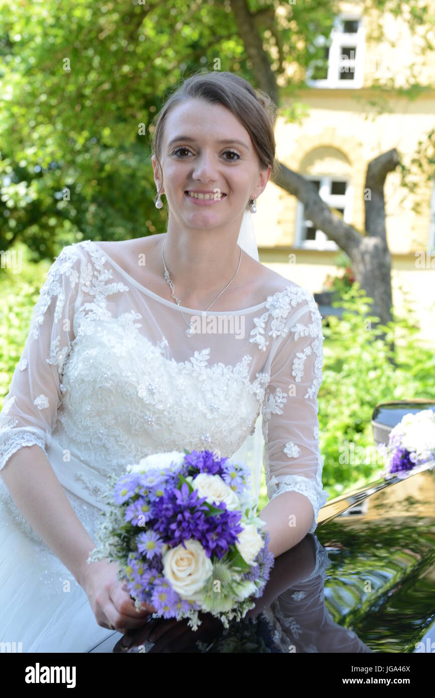 Glücklich lächelnd Braut Porträt Stockfoto