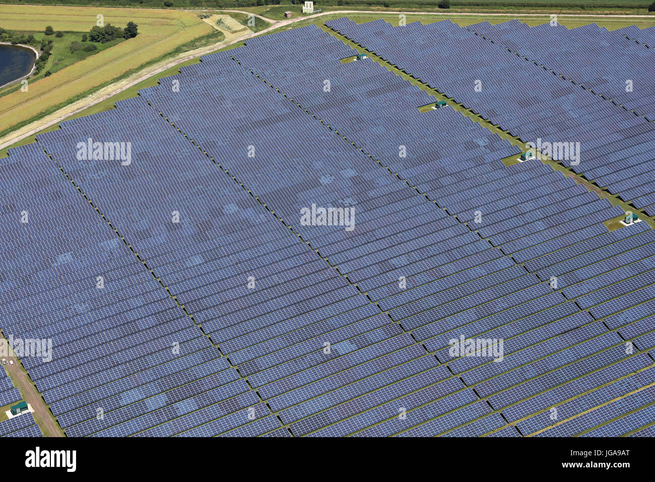Luftaufnahme der Solarpark in Cheshire, Großbritannien Stockfoto