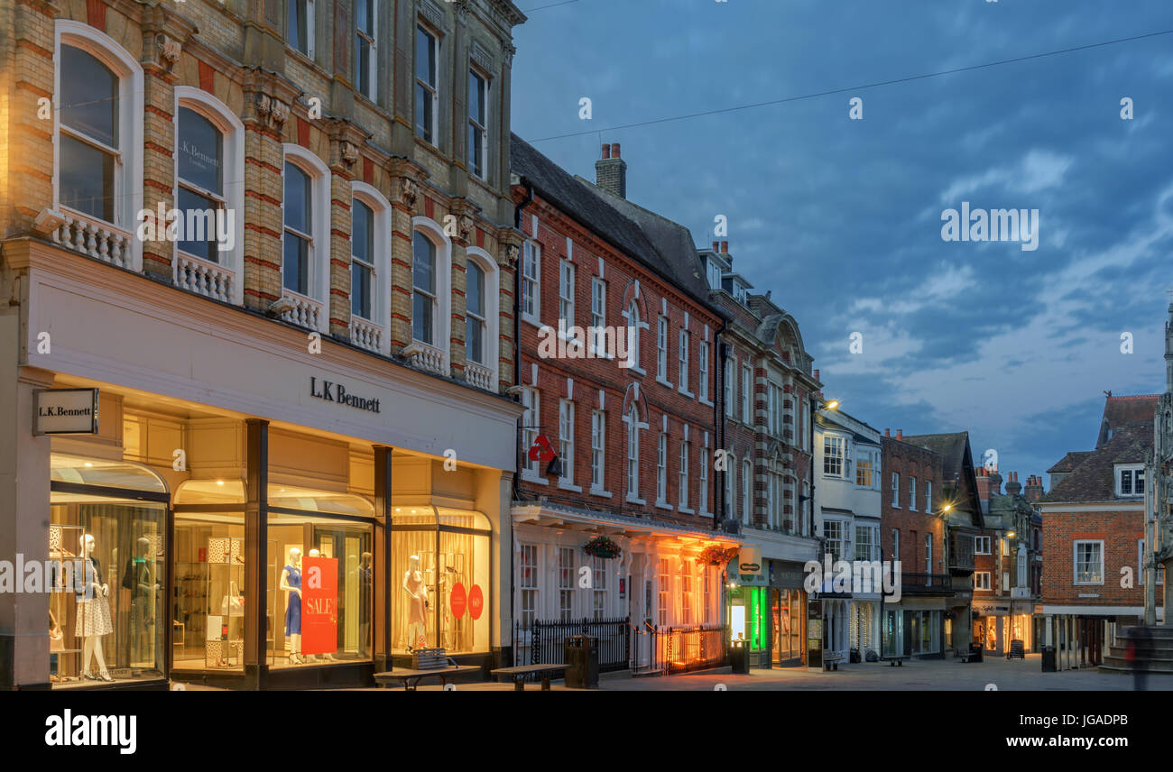 Winchester Innenstadt in der Nacht Stockfoto