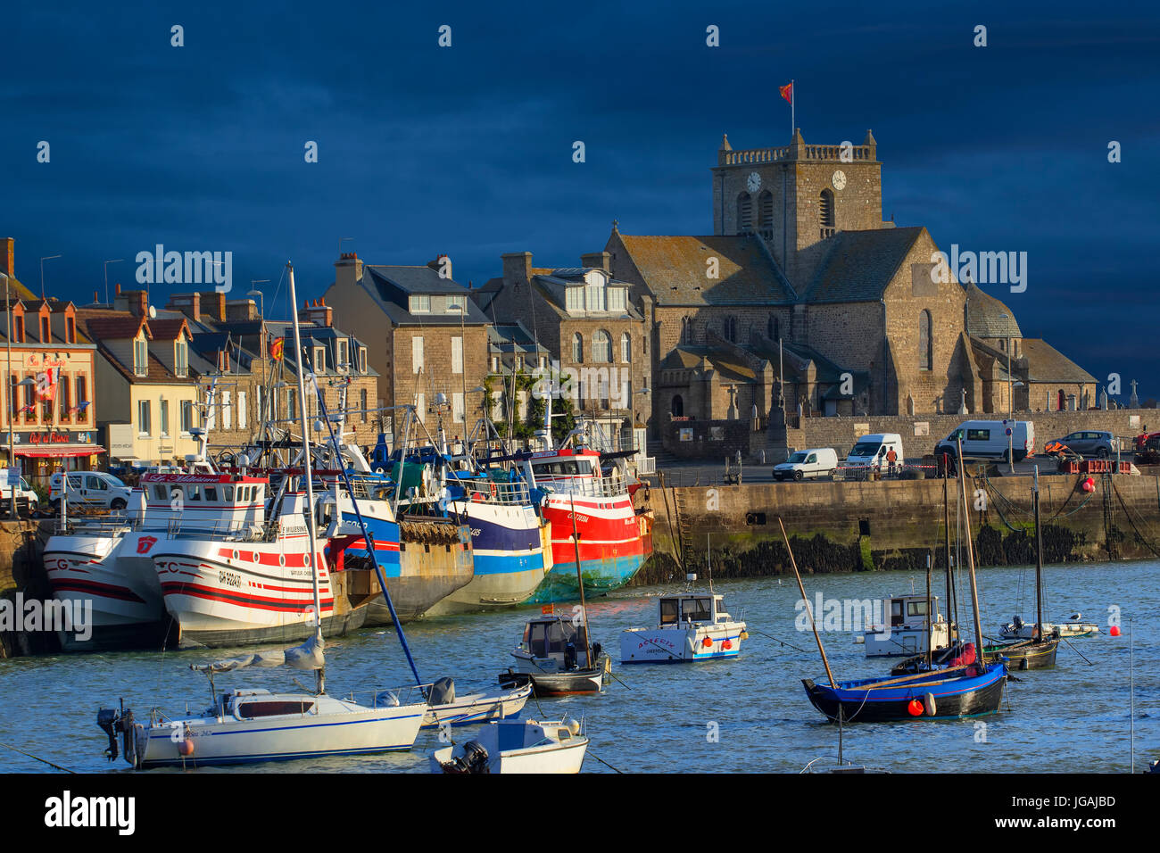 Der Hafen von Barfleur in der Halbinsel Cotentin, Normandie Stockfoto