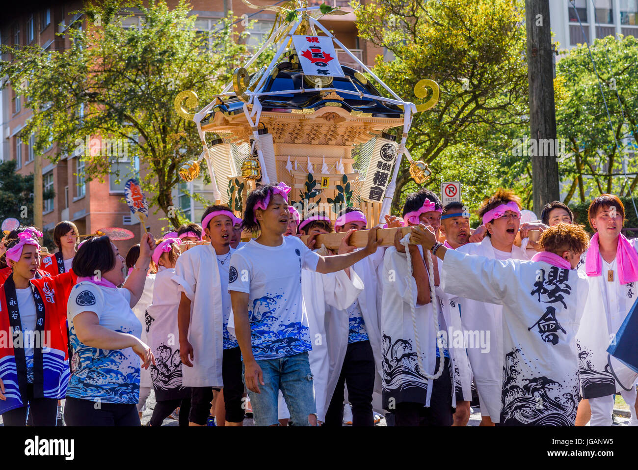 Japanischen Yayoi Bewegung Theatergesellschaft in Kanada 150, Canada Day Parade, Vancouver, Britisch-Kolumbien, Kanada. Stockfoto