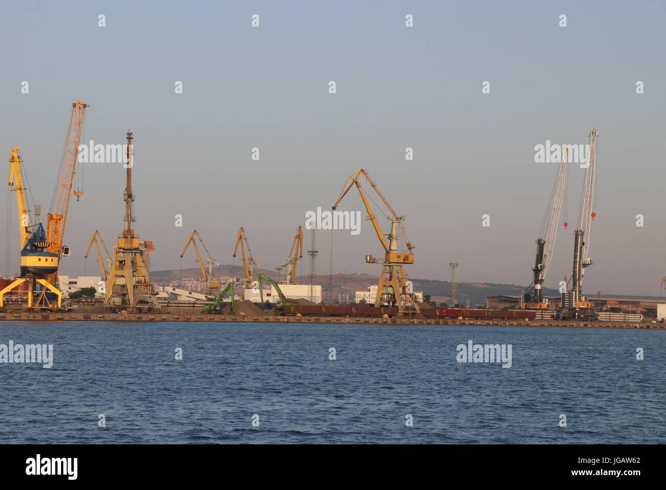 Kran am Wasser Stockfoto