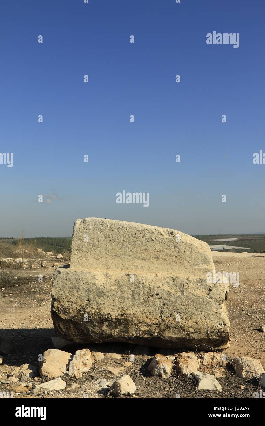 Israel, Tel Lachish, Standort der biblischen Stadt Lachish, Spalte in der israelitischen Palast Stockfoto