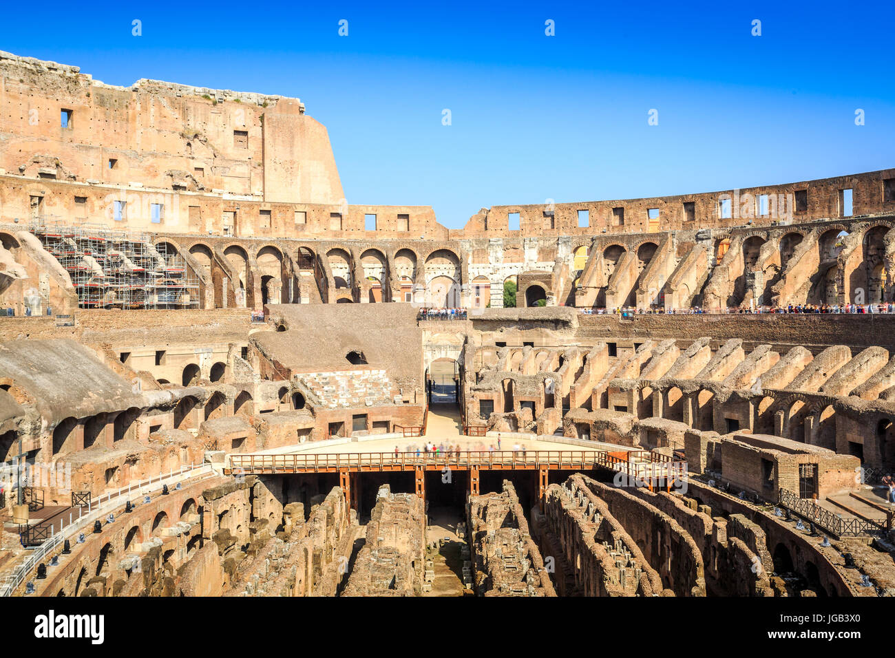 Innere des riesigen Kolosseum Amphitheater, Latium, Italien Stockfoto