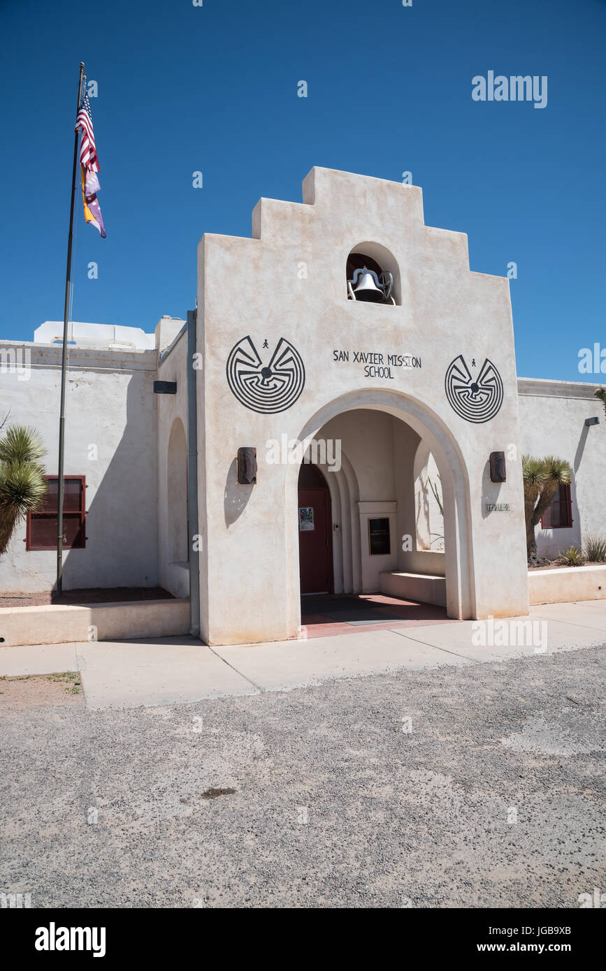 Eingang zur mission Scool, San Xavier Mission, Tucson, Arizona, USA Stockfoto