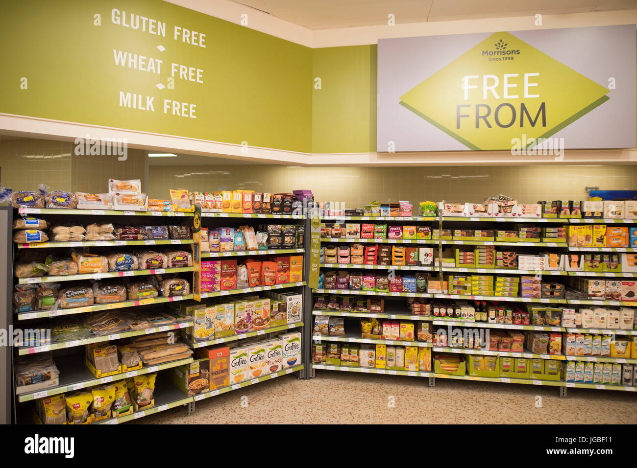 Frei von Produkten auf einem Supermarktregal. Stockfoto