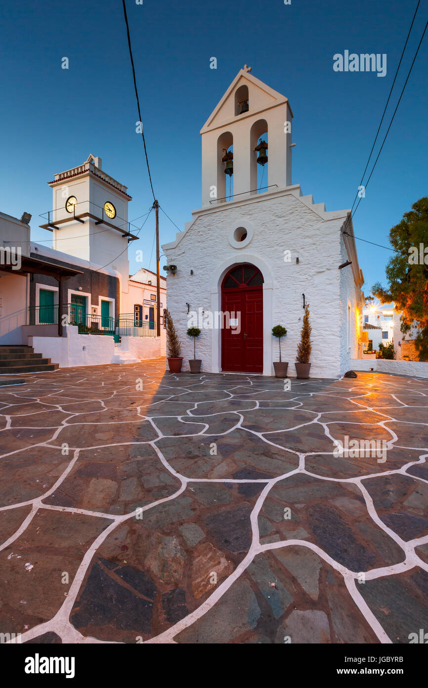 Kirche im Dorf Chora von Kythnos Insel in Griechenland. Stockfoto