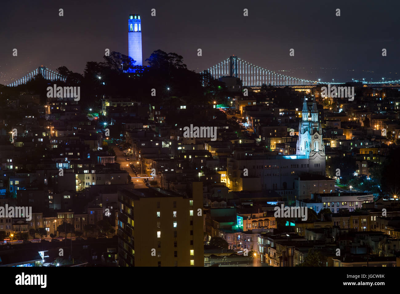 Skyline der Stadt mit Coit Tower, San Francisco, Kalifornien, USA Stockfoto