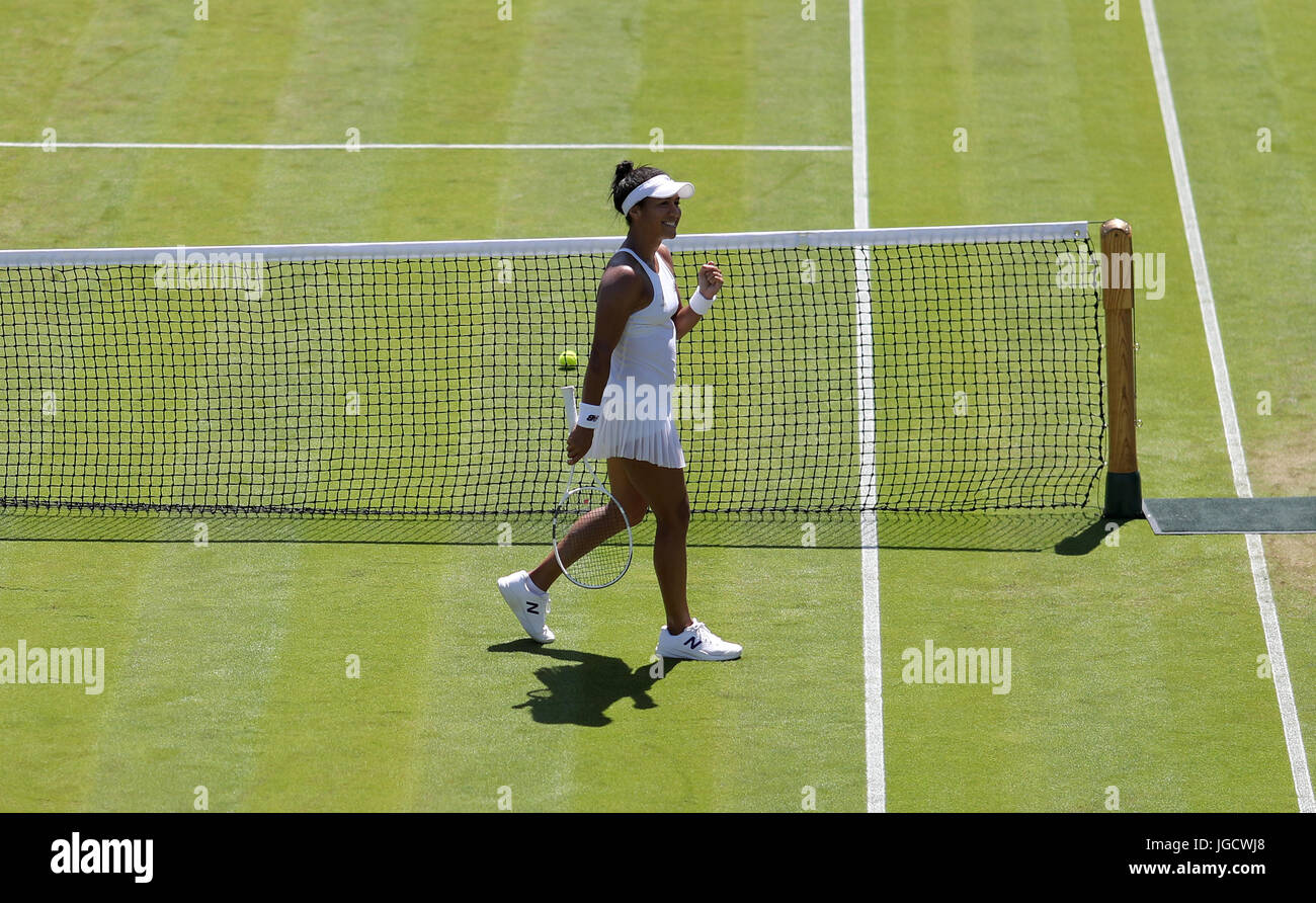 Heather Watson feiert den Sieg über Anastasija Sevastova am dritten Tag der Wimbledon Championships im All England Lawn Tennis and Croquet Club in Wimbledon. Stockfoto