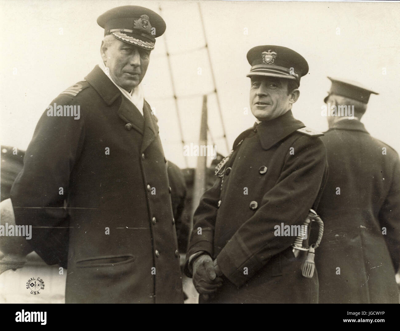 Dr. Cary T. Grayson und Captain Edward McCauley, Jr. Stockfoto