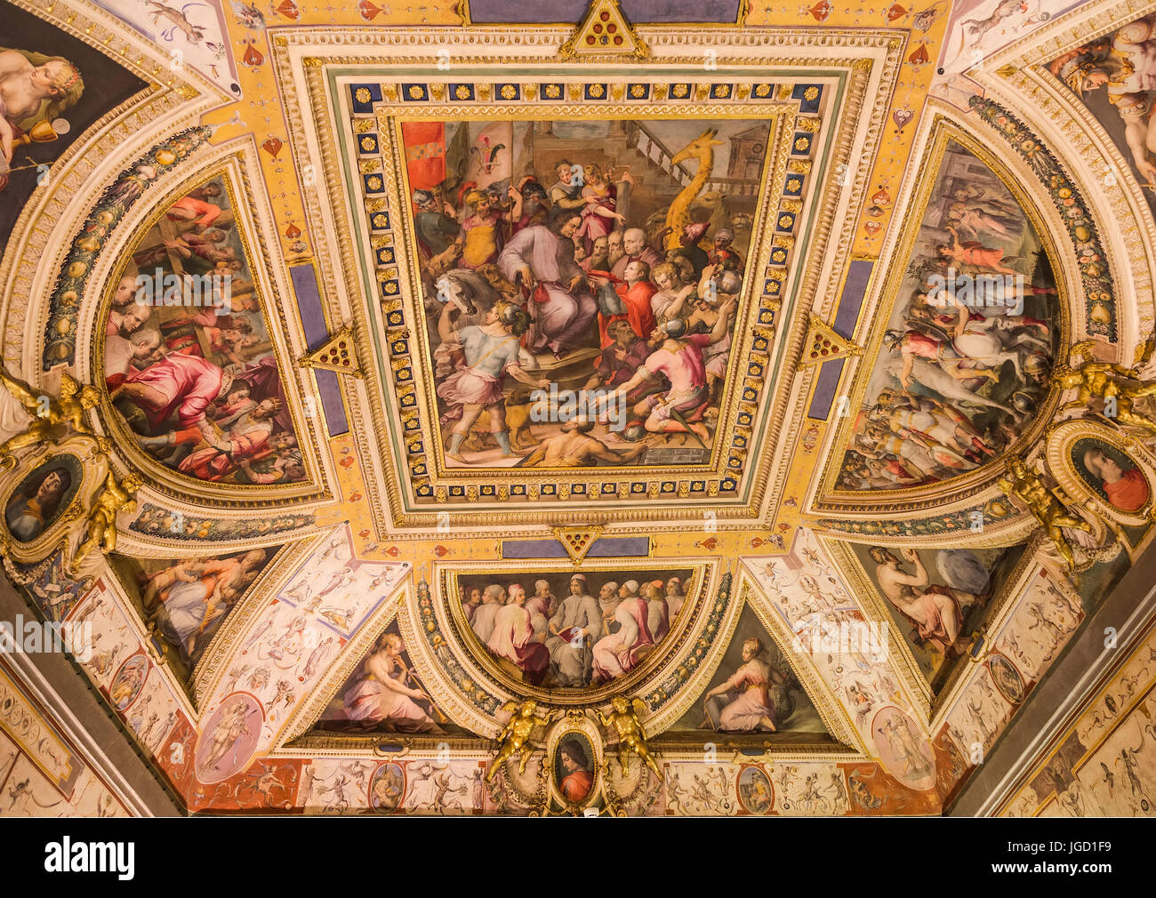 Florenz, Italien - 26. September 2014: die Fresken an der Decke eines der Zimmer im Palazzo Vecchio. Florenz. Italien Stockfoto
