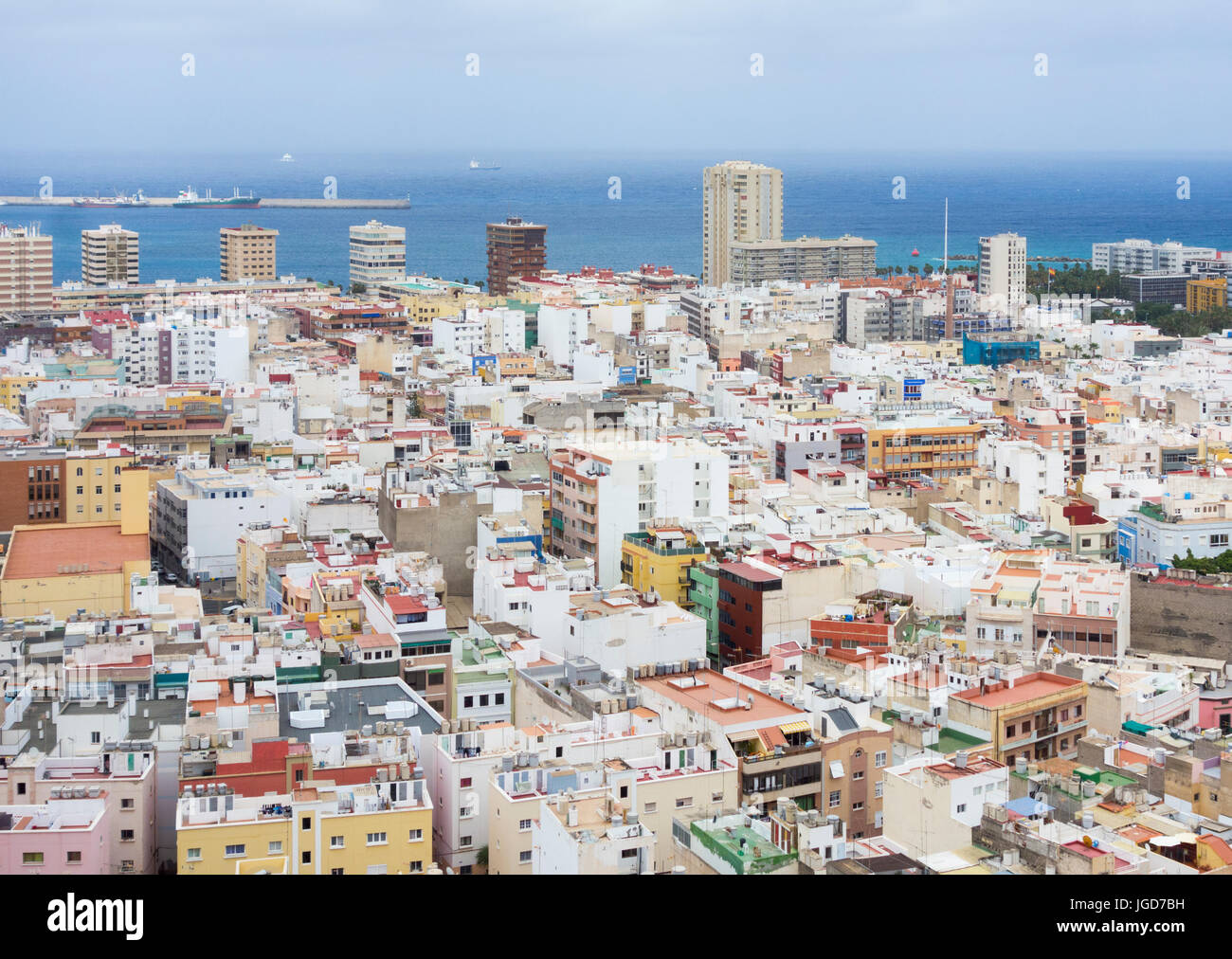 Blick über Las Palmas Stadt in Richtung Hafen. Gran Canaria, Kanarische Inseln, Spanien Stockfoto