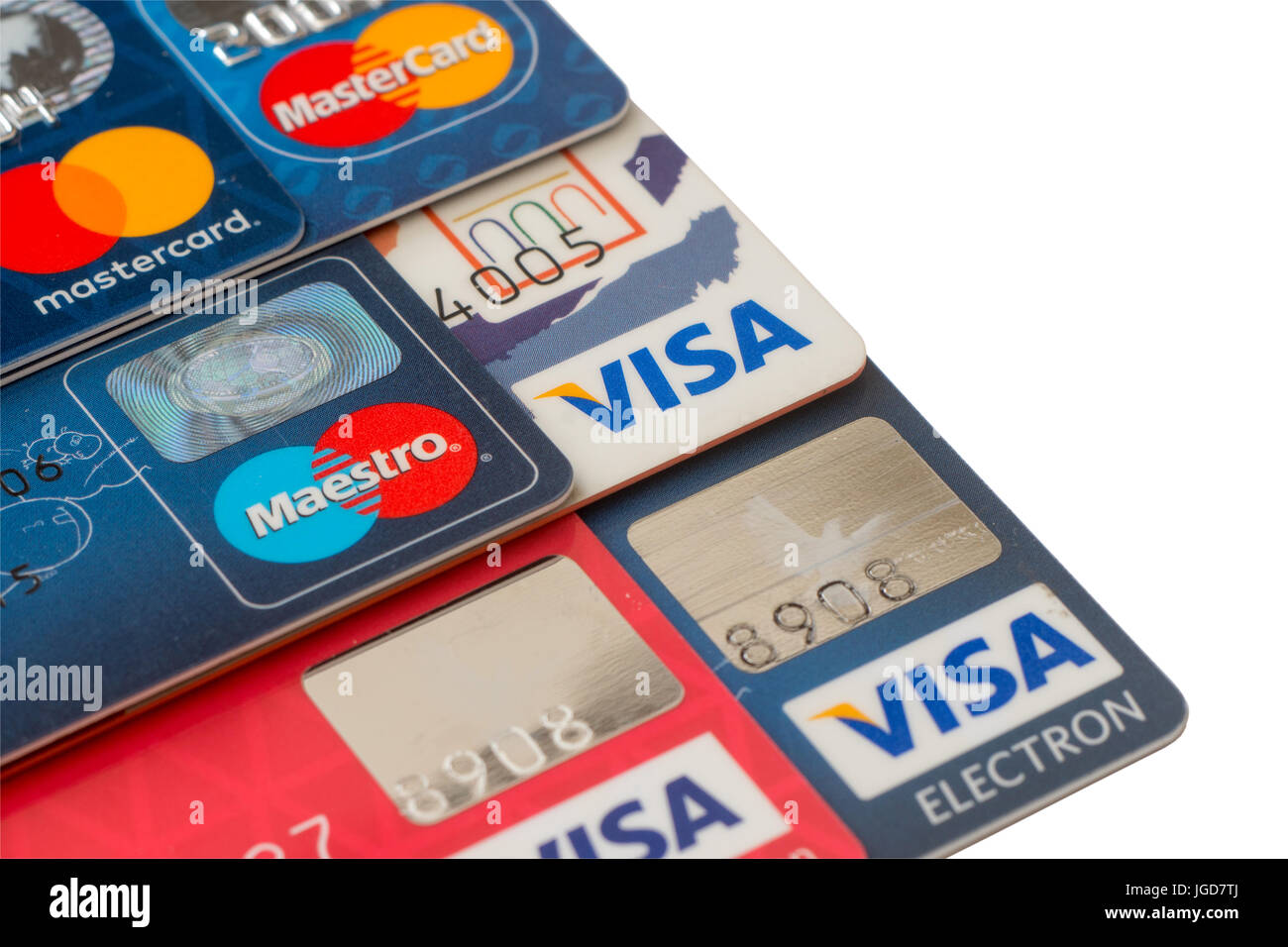 Sarajevo, Bosnien und Herzegowina - 25. Juni 2017: Closeup Haufen von Kreditkarten, Visa und MasterCard, Kredit, Debit und Elektronik. Isoliert auf weiß ba Stockfoto